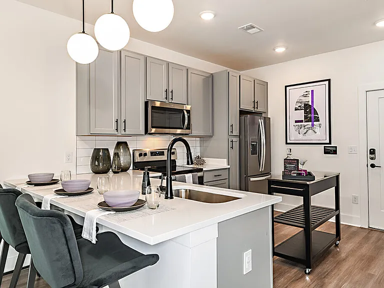 2x2 956 sqft B1 - Kitchen 2x2 956 sqft B1 - Kitchen