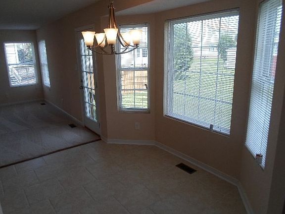 5th image of 6305 Mallicotte Ln