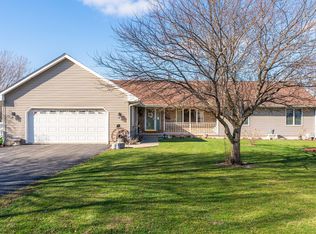 15727 Swanson Rd, Sycamore, IL 60178