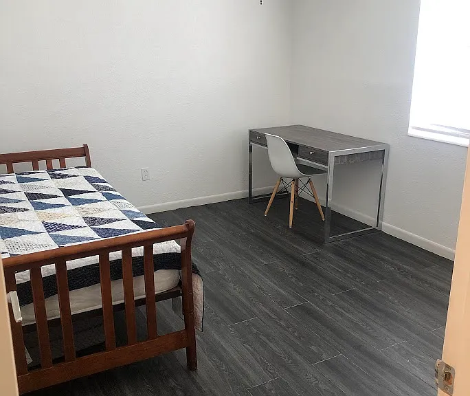 Not-ensuite bedroom.