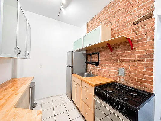 Rented by Skyward | media 22