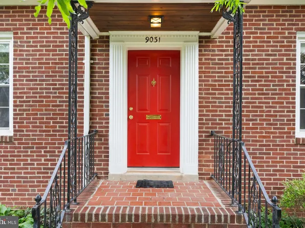 9031 Grant Ave, Manassas, VA 20110