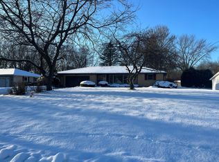 2438 Shady Ln, Green Bay, WI 54313