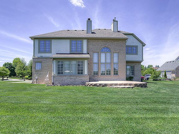 2nd image of 7254 Oakmont Dr