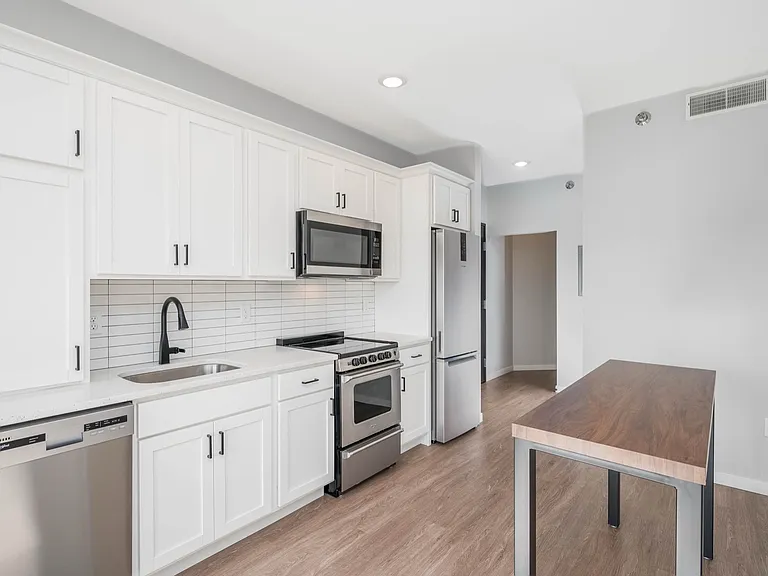 District B_Kitchen District B_Kitchen
