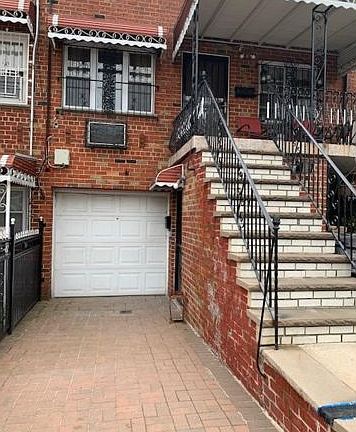 2nd image of 1026 E 222nd St