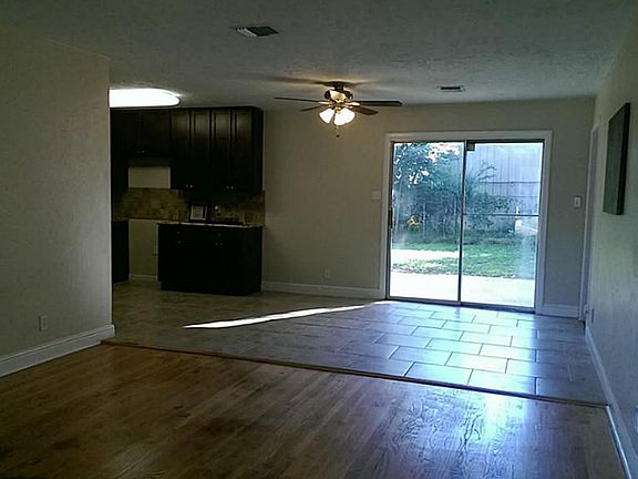 2nd image of 5814 Burr Oak Dr