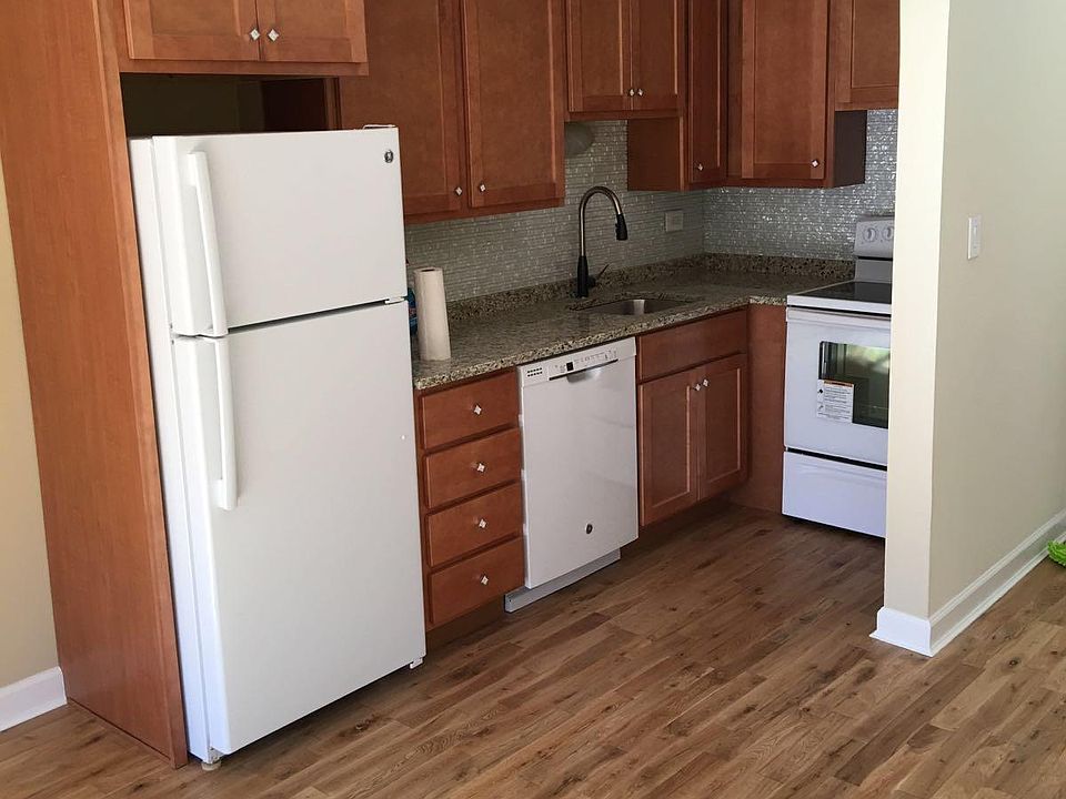 1st image of 710 Washington Blvd #307