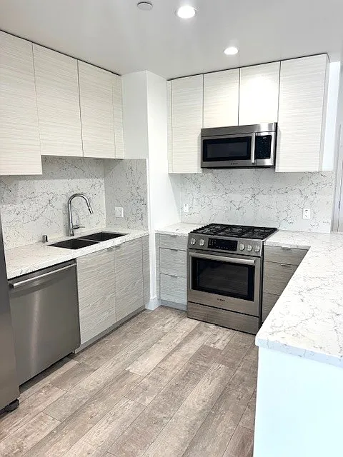 1 bed, 927 sqft, $4,199 — Photo 4