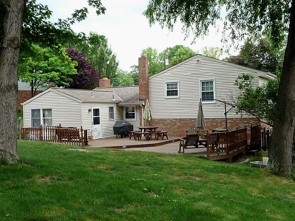 2nd image of 991 Cork Dr