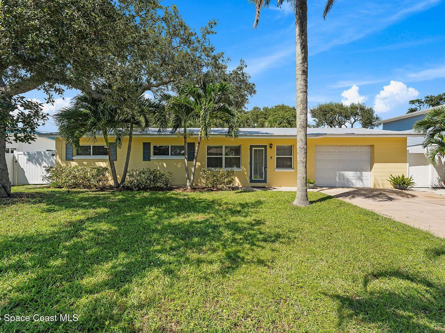 3 bed, 2.5 bath, 2106 sqft, $3,500 — Photo 1