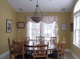 32 Eastview Dr, Valhalla, NY 10595