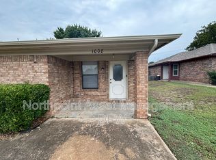 1008 Mitchell Ln, Burleson, TX 76028