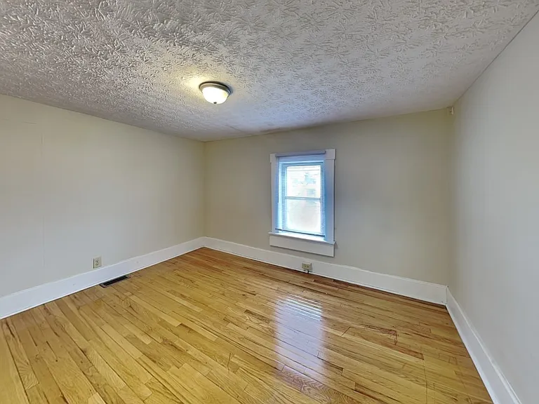 80 Euclid Ave — Photo 16