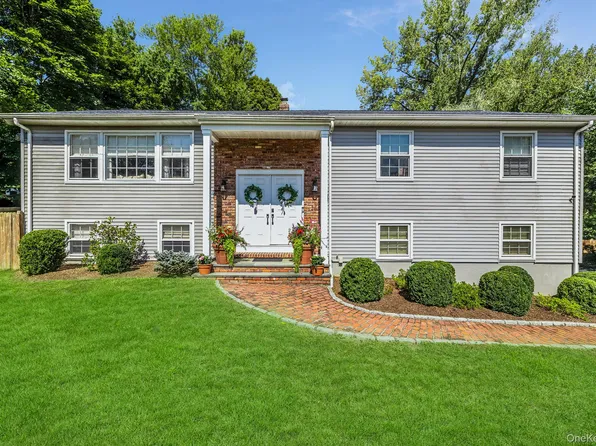13 Robin Hood Road, Bedford Hills, NY 10507