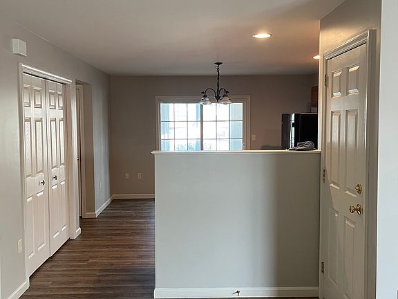 4th image of 419 Flaxen Ln