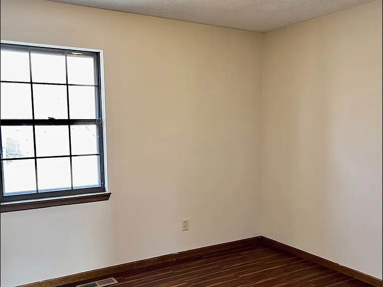500 SE Sherri Ln — Photo 16