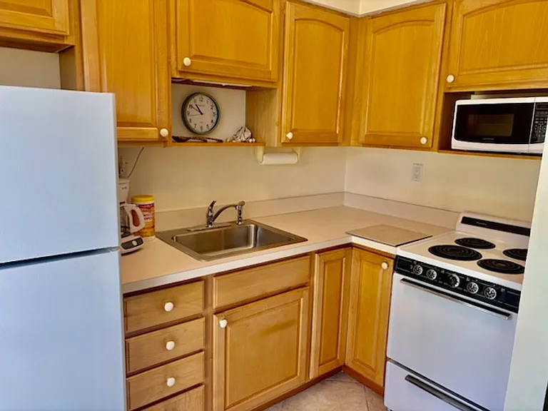 190 N Collier Blvd #T2 — Photo 4