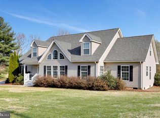 406 Old Farm Rd, Luray, VA 22835