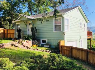 1146 Ashland Mine Rd, Ashland, OR 97520