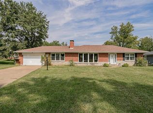 11225 Mimosa Ln, Saint Louis, MO 63126