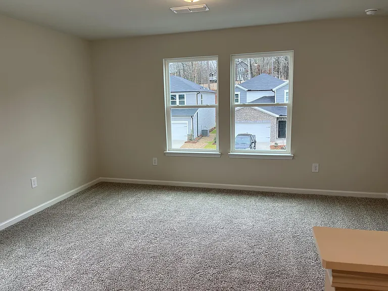334 Wells Cir — Photo 10