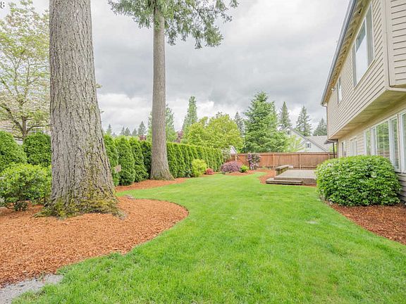 2nd image of 1518 NE 148th Ave