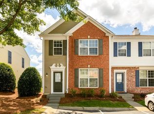 1044 Prestwyck Ct, Alpharetta, GA 30004