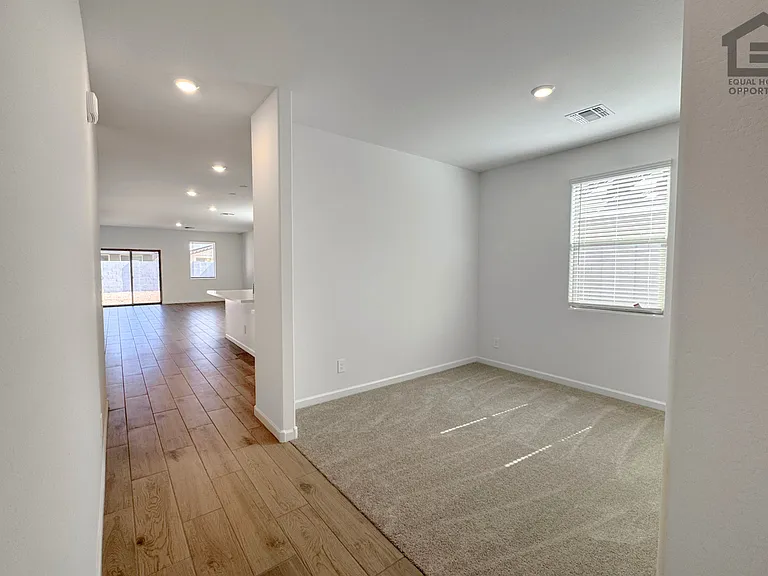 18236 W Avenida Del Sol — Photo 9