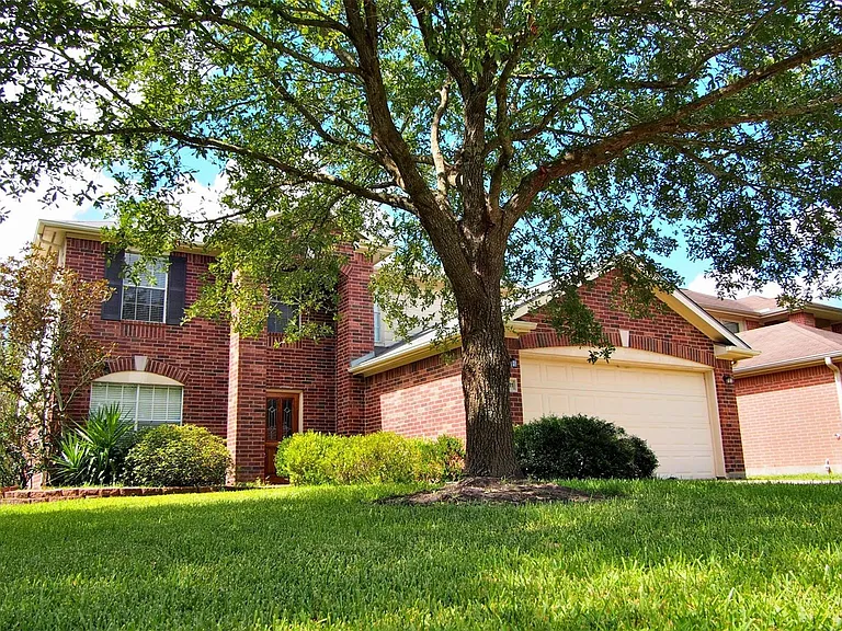 21211 Bridge Springs Ln — Photo 2