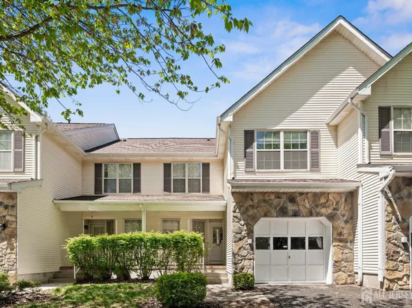 204 Concord Pl, North Brunswick, NJ 08902