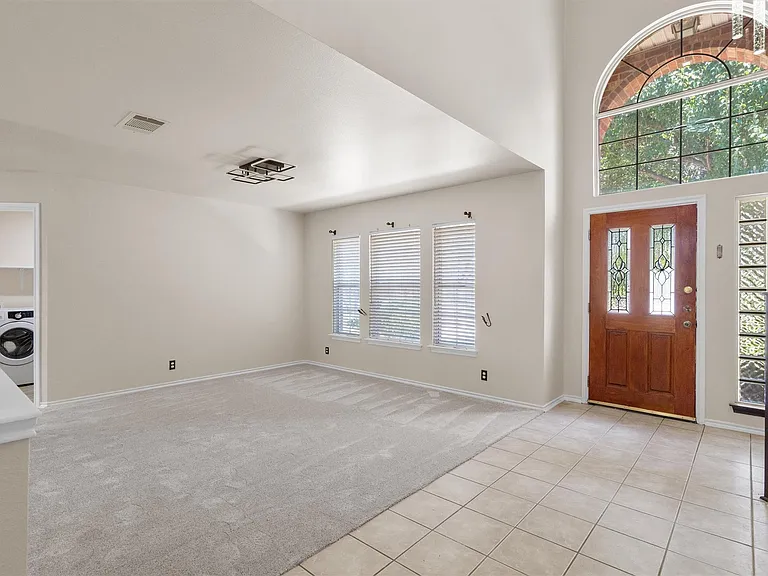 201 Covala Dr — Photo 4