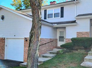 1780 Rolling Hills Dr APT B, Twinsburg, OH