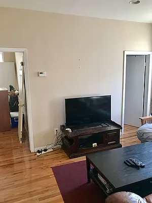 Rented by Amorelli Realty | media 7