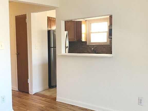4th image of 2630 29th St #3