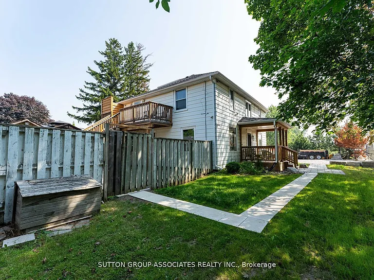 1610 Dundas St W #2 — Photo 25