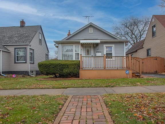 2nd image of 17821 Glen Oak Ave