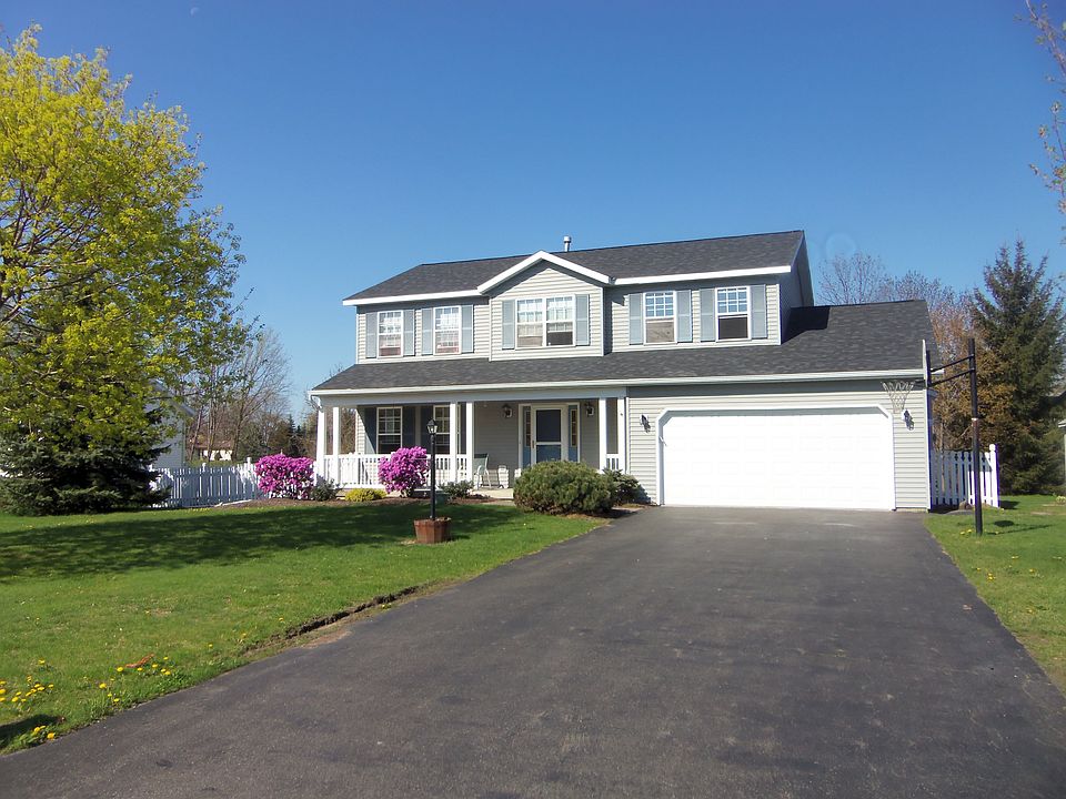 1st image of 15 Copperfield Dr