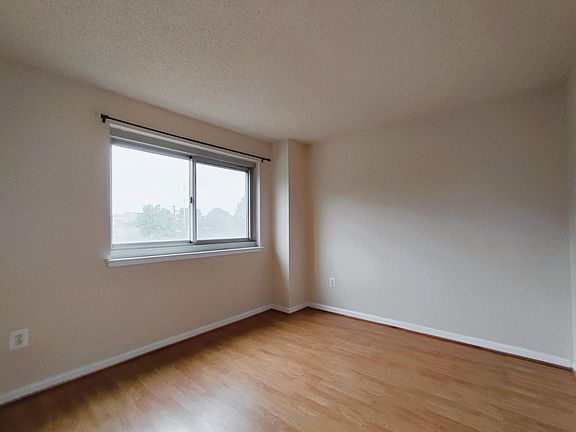 5th image of 1225 Martha Custis Dr APT 204