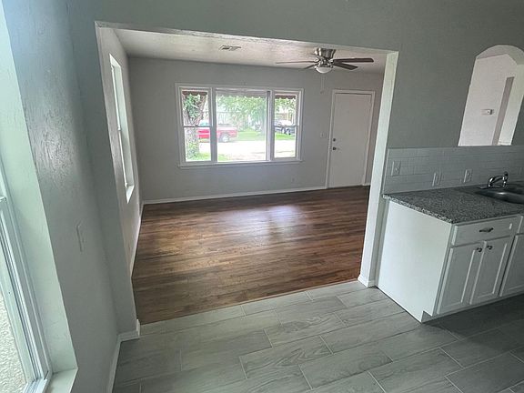2nd image of 5205 N Dawson Dr