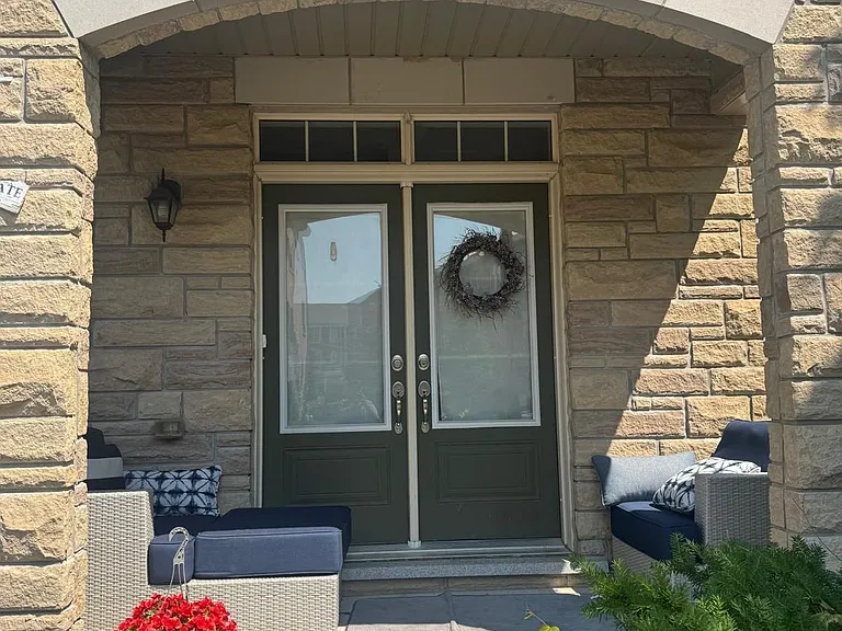 82 Aspen Hills Rd — Photo 2