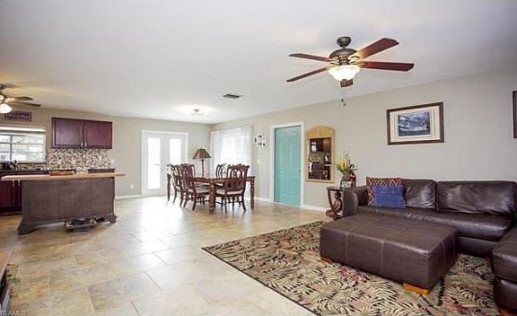 Home For Sale In Sandy Hollow
