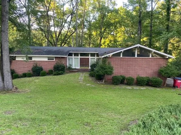 522 Kinney St, Sandersville, GA 31082