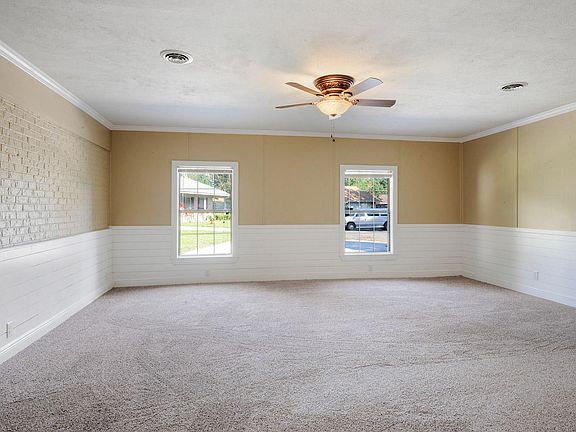 4th image of 12125 Essex Pl