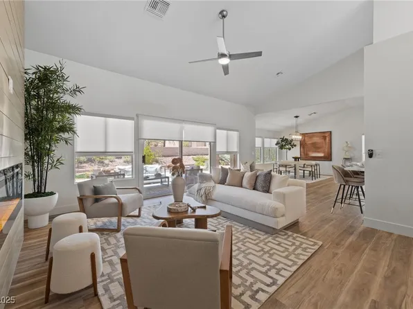 8517 Bayland Dr, Las Vegas, NV 89134