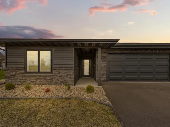 305 Sunset Ave, Mountain Lake, MN 56159