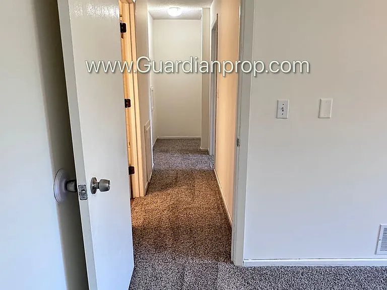 1808 Knox Dr — Photo 18