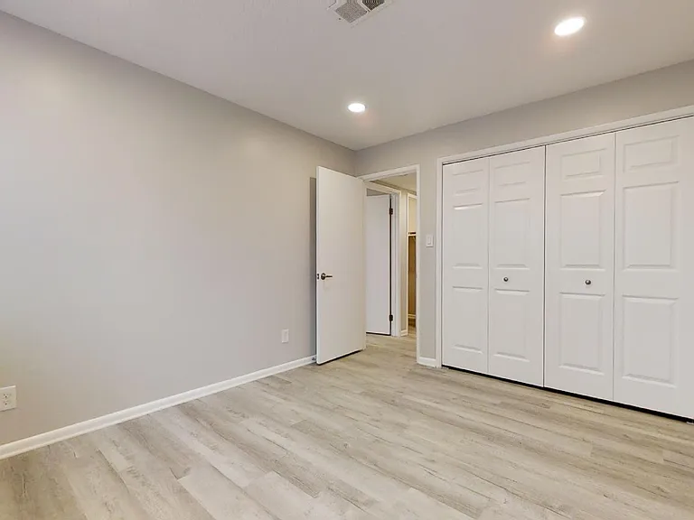 1822 Metzerott Rd #305 — Photo 19