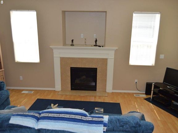 5th image of 1818 SE Blackwell Way