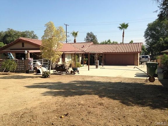 2nd image of 3764 Sierra Ave